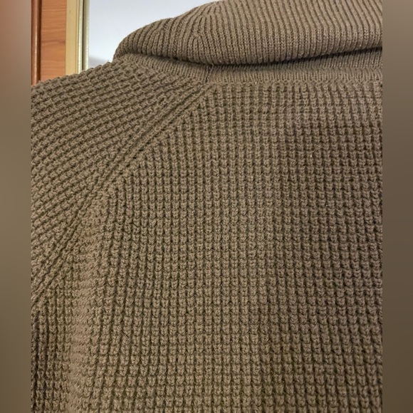 Michael Kors Olive Knit Sweater L - Picture 5 of 8